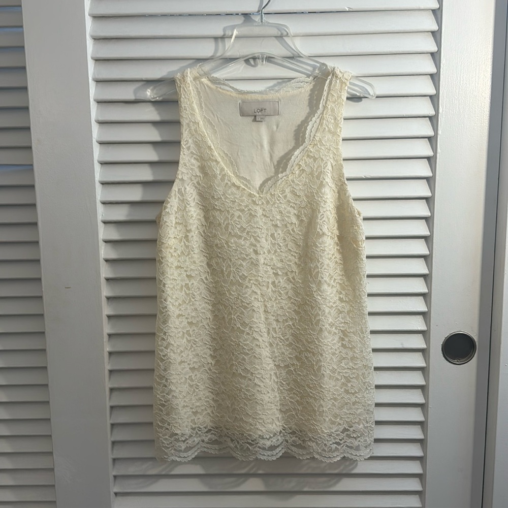 EUC Loft Lace Cream Sleeveless Top - Small